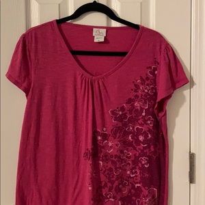 XL pink maternity tee with flower design